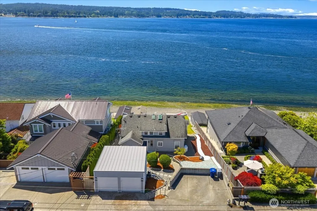 1920 Day Island Boulevard W University Place WA 98466