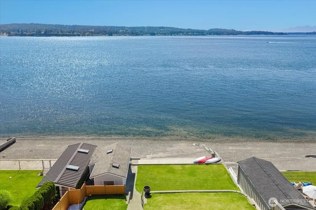1920 Day Island Boulevard W University Place WA 98466