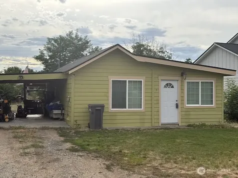 9 Freemont Avenue Rock Island WA 98850