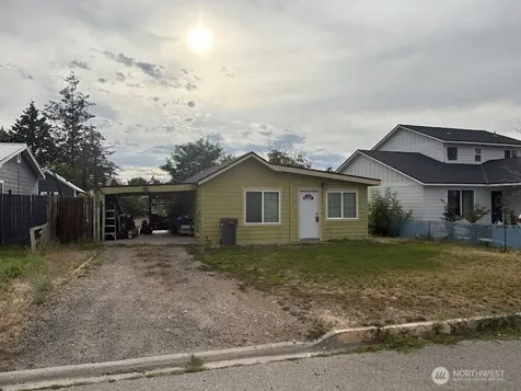 9 Freemont Avenue Rock Island WA 98850