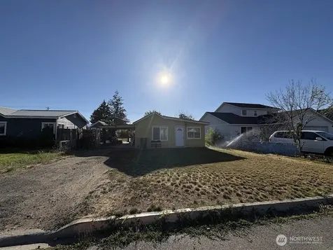 9 Freemont Avenue Rock Island WA 98850