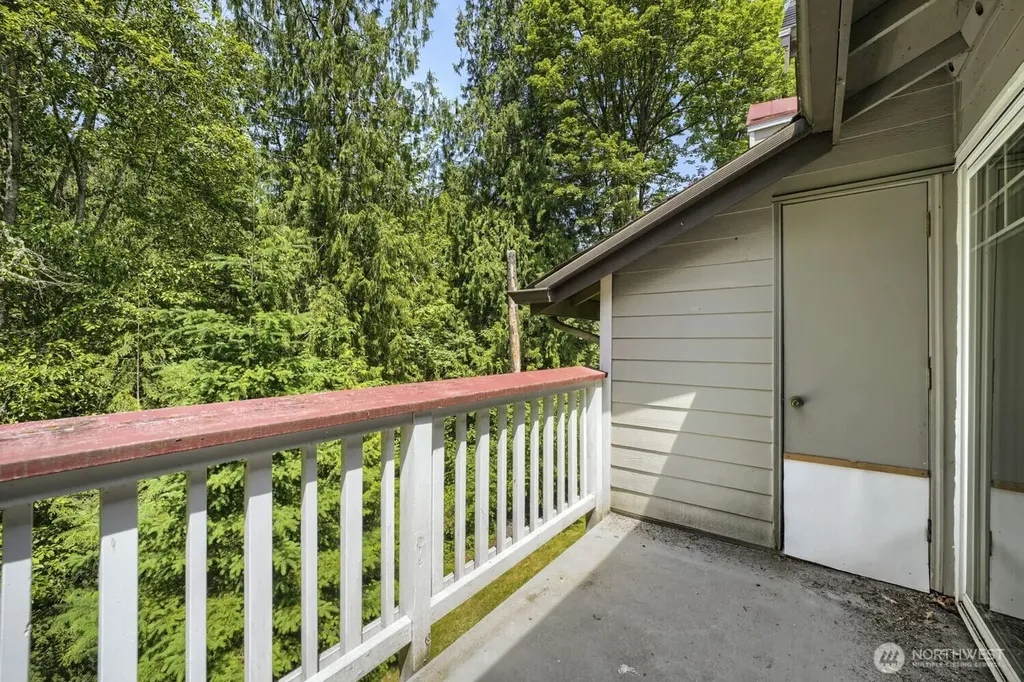 18501 SE Newport Way Issaquah WA 98027