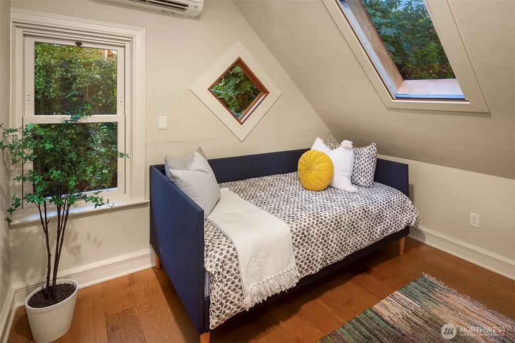 6044 2nd Avenue NW Seattle WA 98107