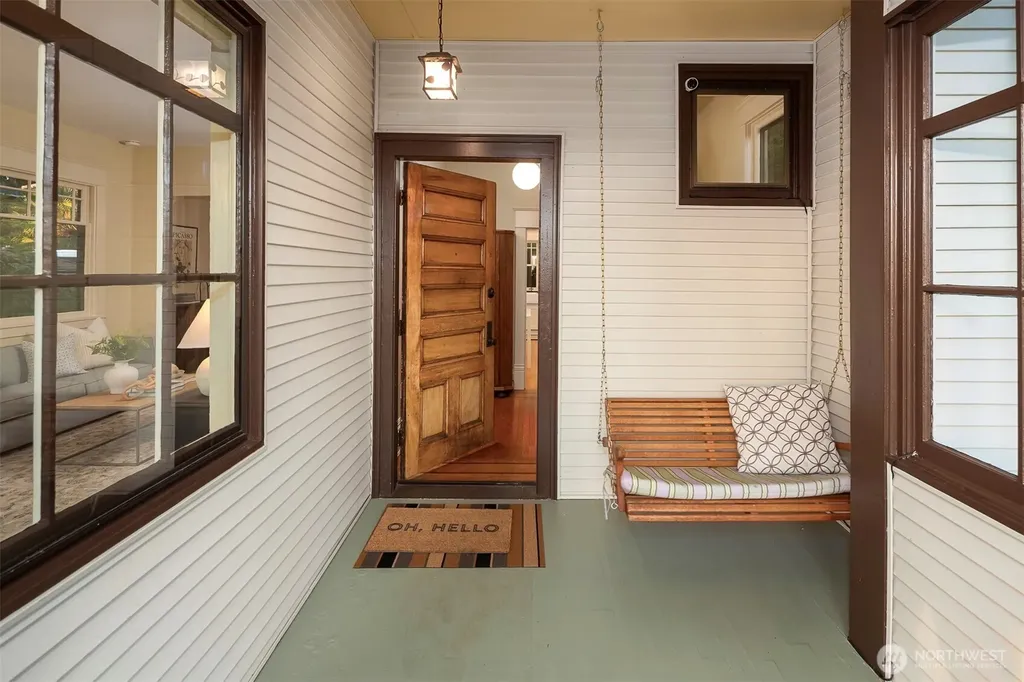 6044 2nd Avenue NW Seattle WA 98107