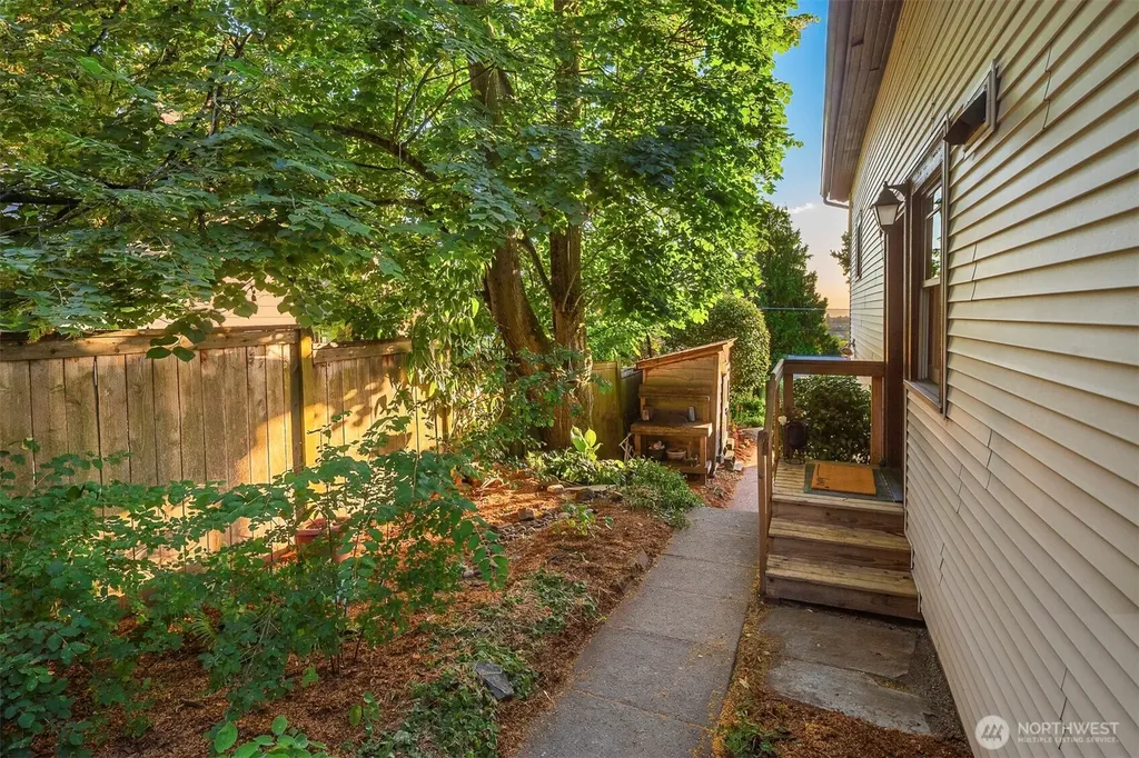 6044 2nd Avenue NW Seattle WA 98107