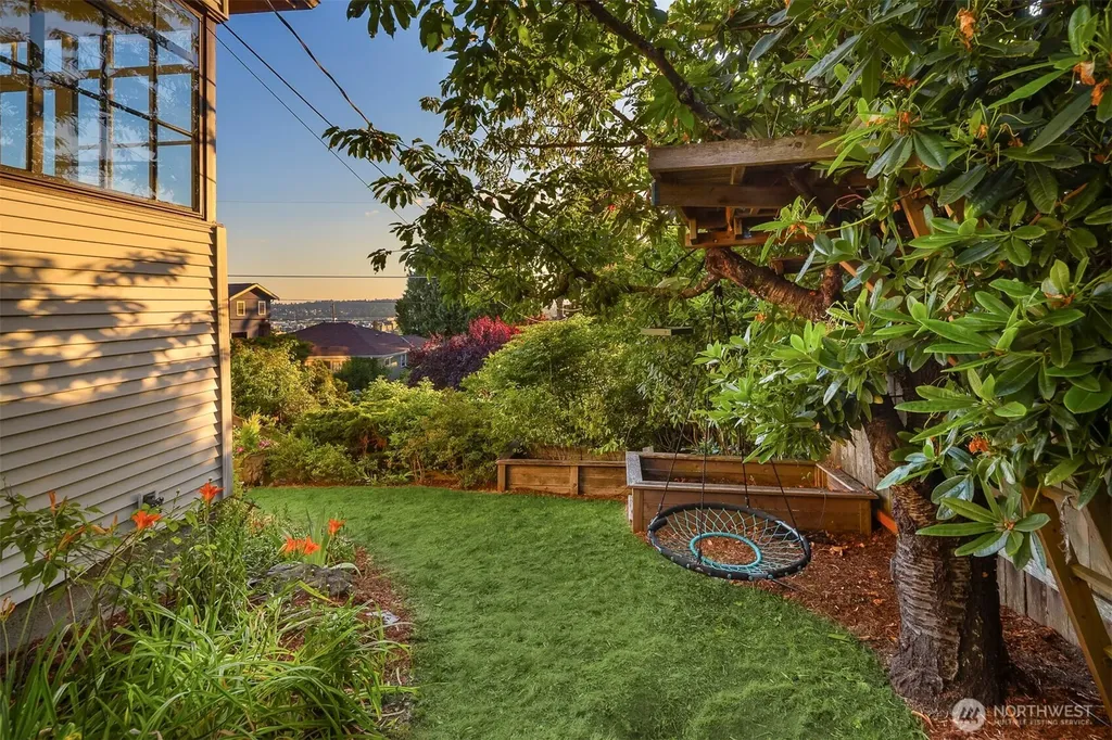 6044 2nd Avenue NW Seattle WA 98107