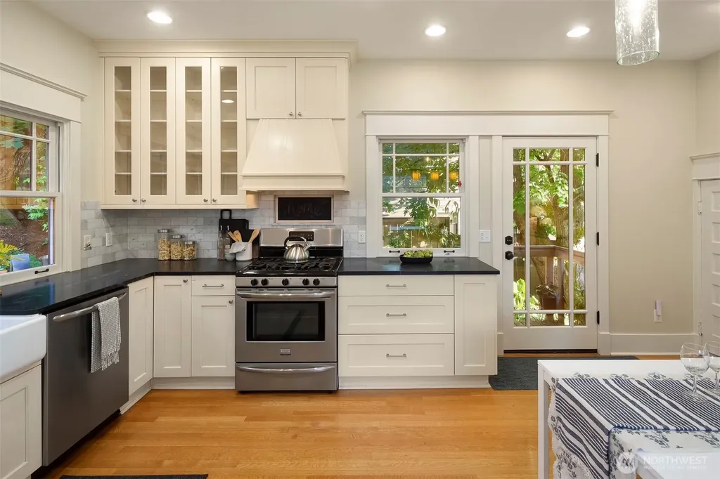6044 2nd Avenue NW Seattle WA 98107