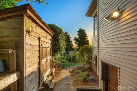 6044 2nd Avenue NW Seattle WA 98107