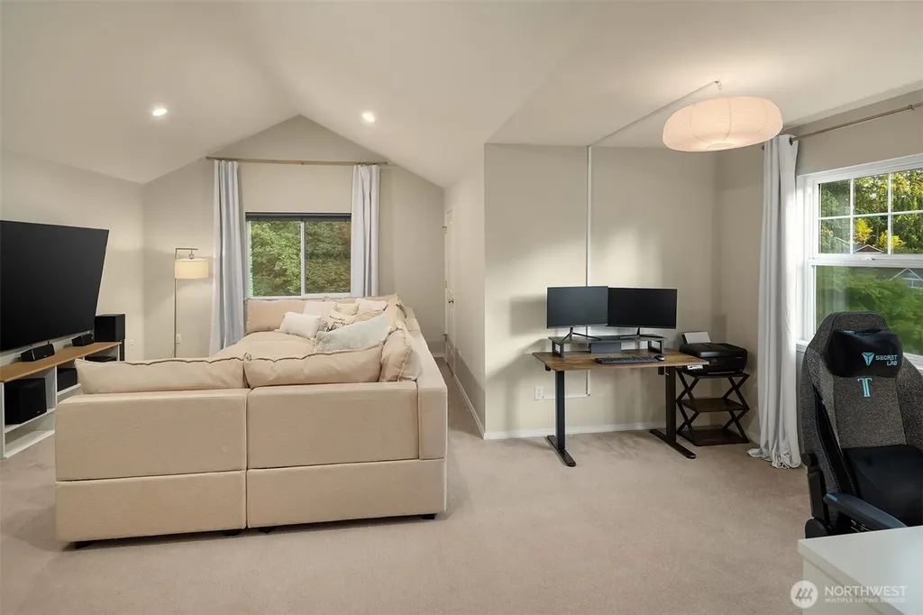 14230 229th Avenue NE Woodinville WA 98077