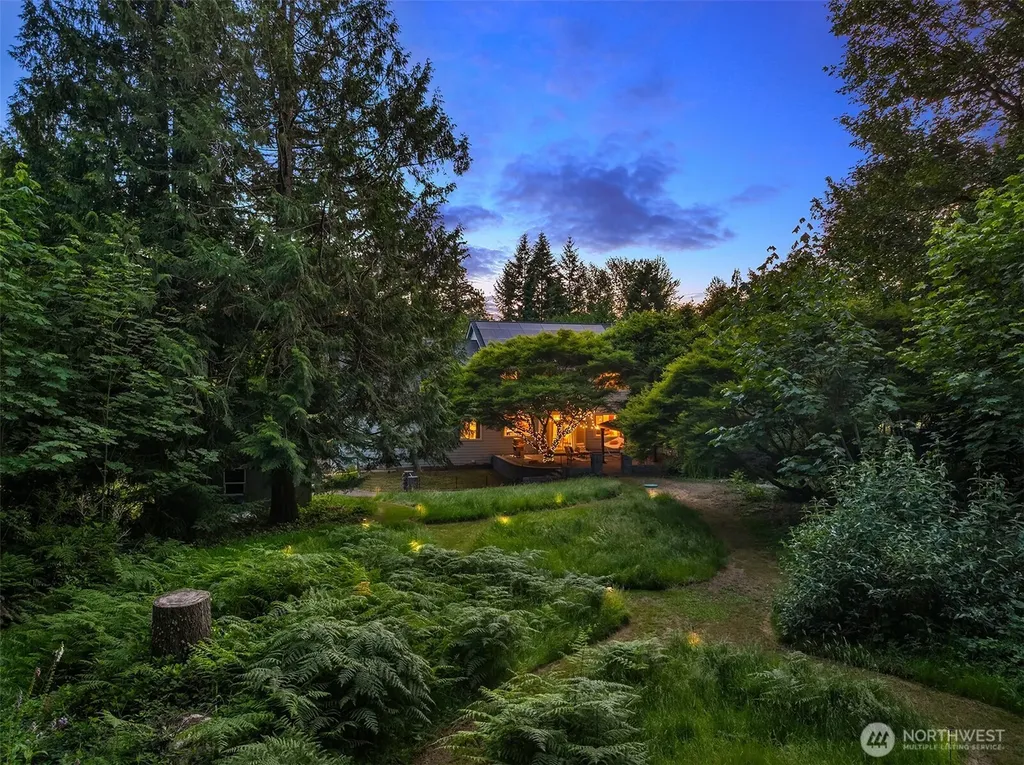 14230 229th Avenue NE Woodinville WA 98077