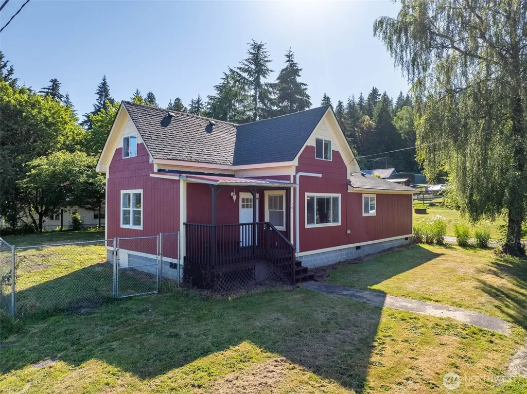 201 W 7th Street Bucoda WA 98530