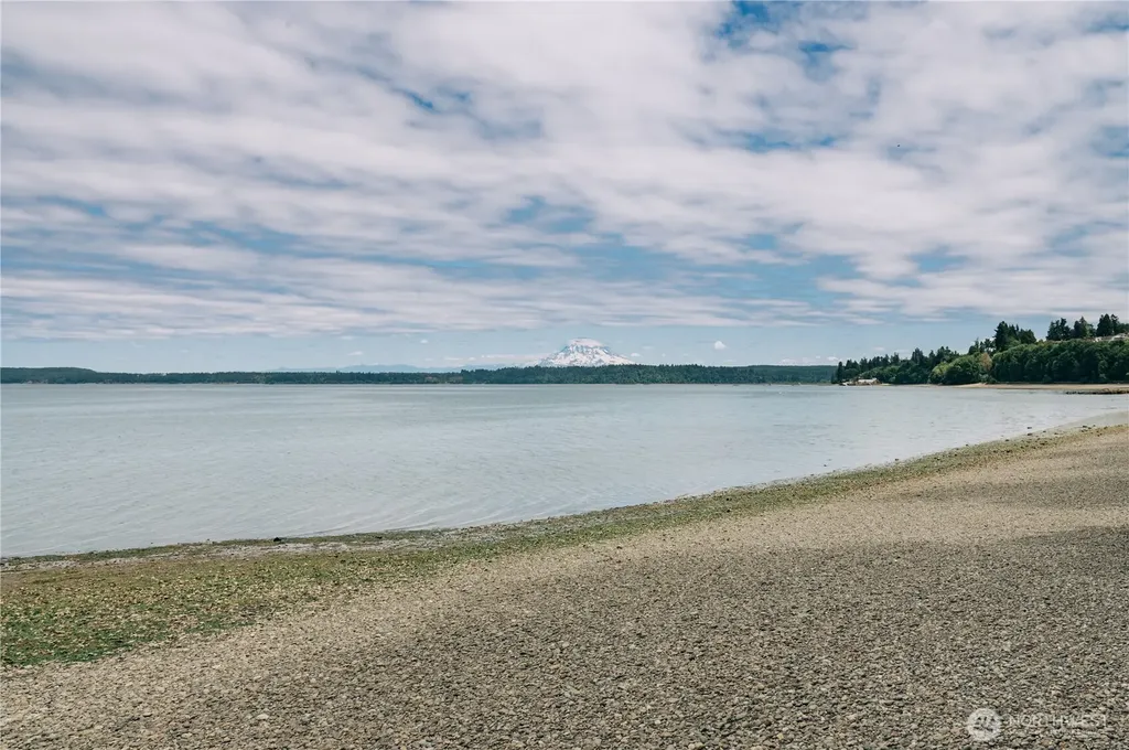 8701 Vashon Court NE Lacey WA 98516