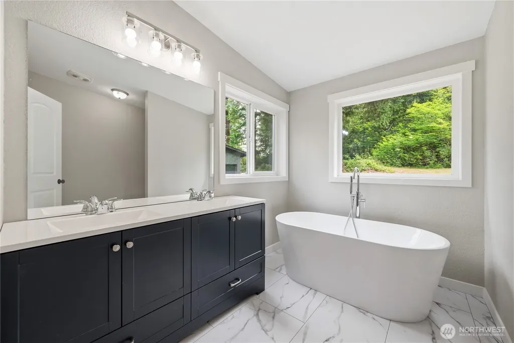 194 Ball Park Drive Kelso WA 98626