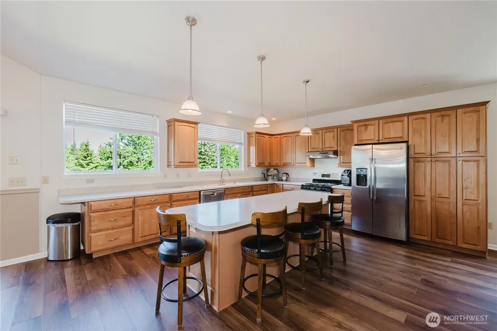 235 NW Bunker Hill Ln W Bremerton WA 98311