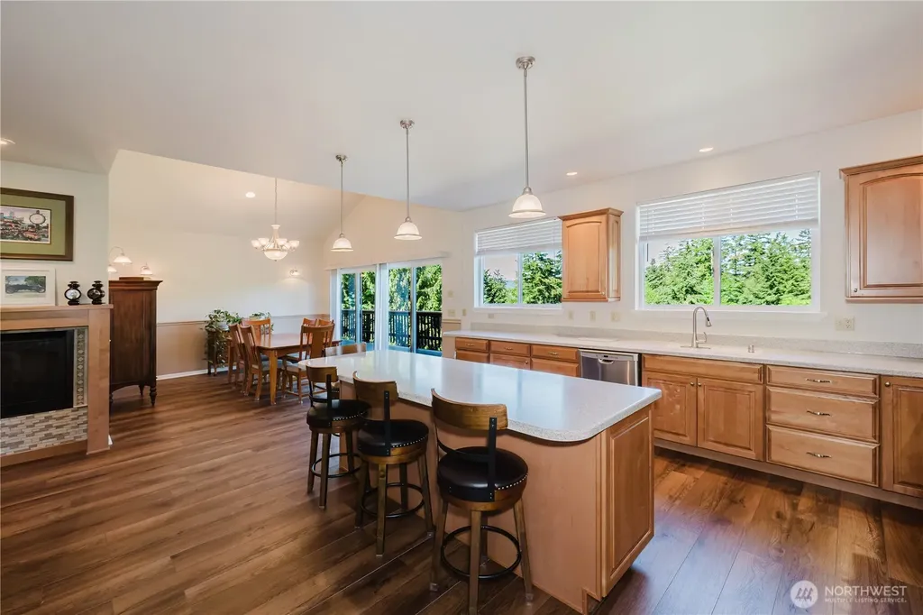 235 NW Bunker Hill Ln W Bremerton WA 98311