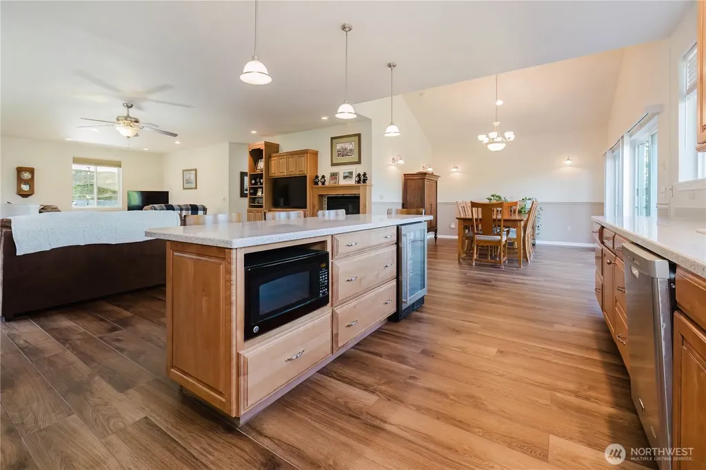 235 NW Bunker Hill Ln W Bremerton WA 98311