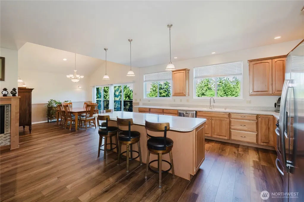 235 NW Bunker Hill Ln W Bremerton WA 98311