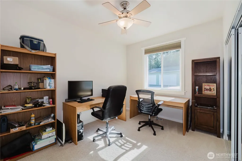 235 NW Bunker Hill Ln W Bremerton WA 98311