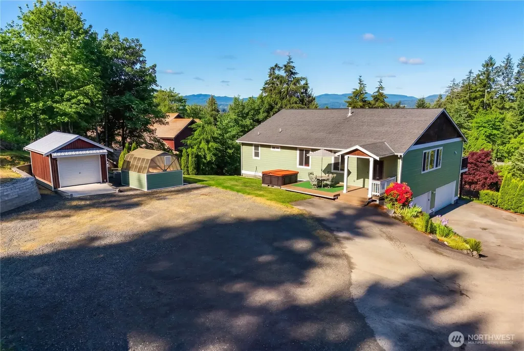 235 NW Bunker Hill Ln W Bremerton WA 98311
