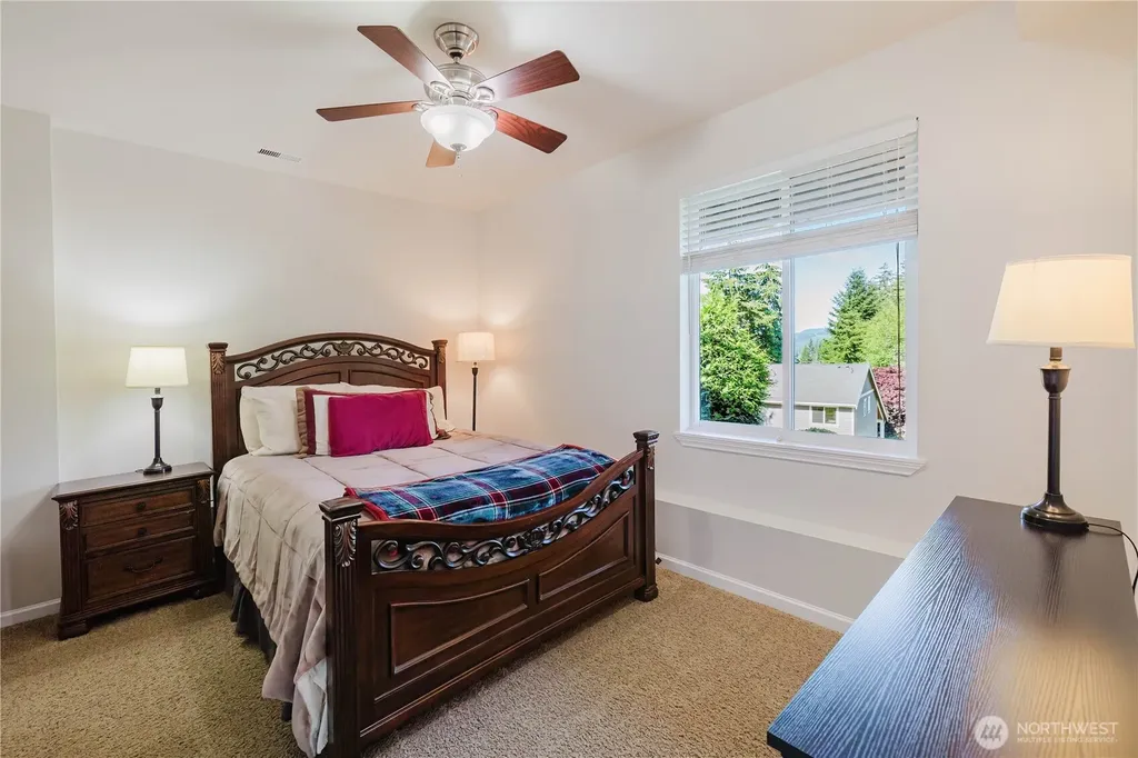 235 NW Bunker Hill Ln W Bremerton WA 98311