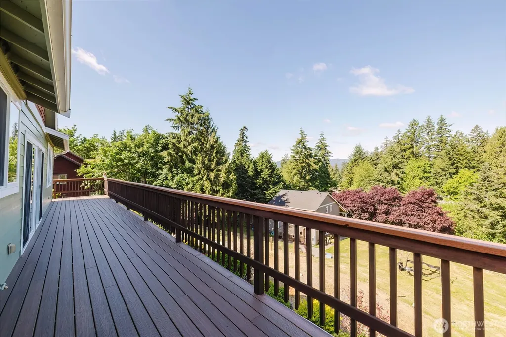 235 NW Bunker Hill Ln W Bremerton WA 98311