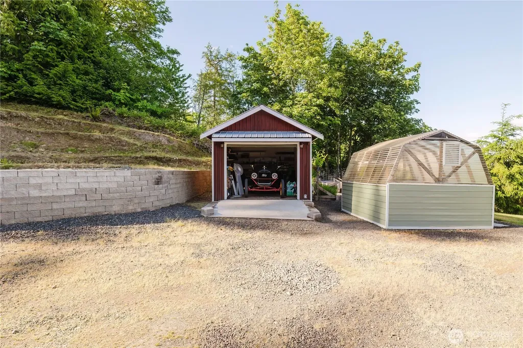 235 NW Bunker Hill Ln W Bremerton WA 98311