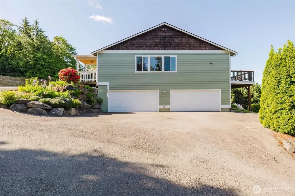 235 NW Bunker Hill Ln W Bremerton WA 98311