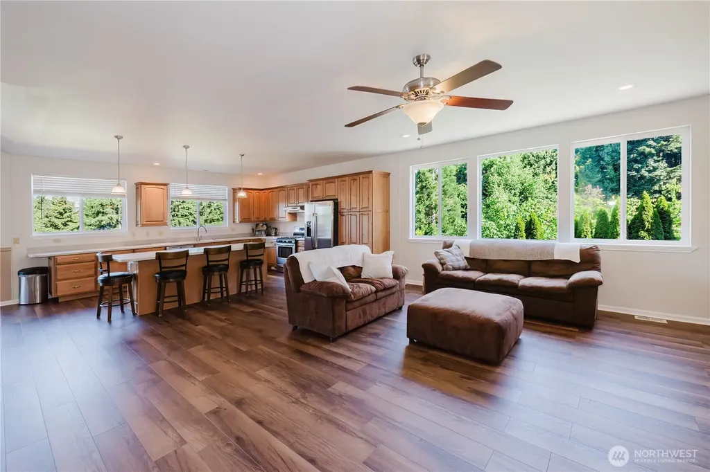 235 NW Bunker Hill Ln W Bremerton WA 98311