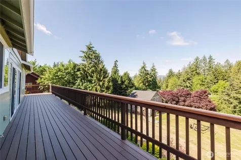 235 NW Bunker Hill Ln W Bremerton WA 98311