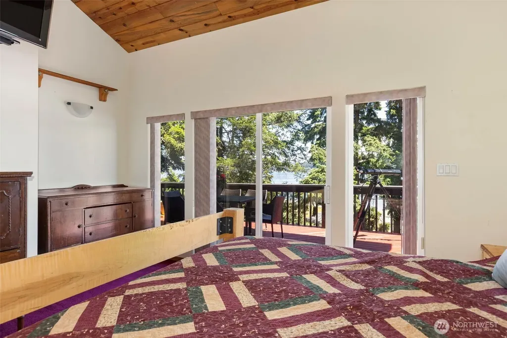 9942 Misery Point Road NW Seabeck WA 98380