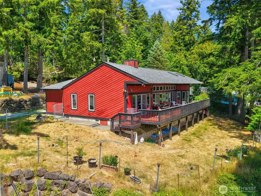 9942 Misery Point Road NW Seabeck WA 98380