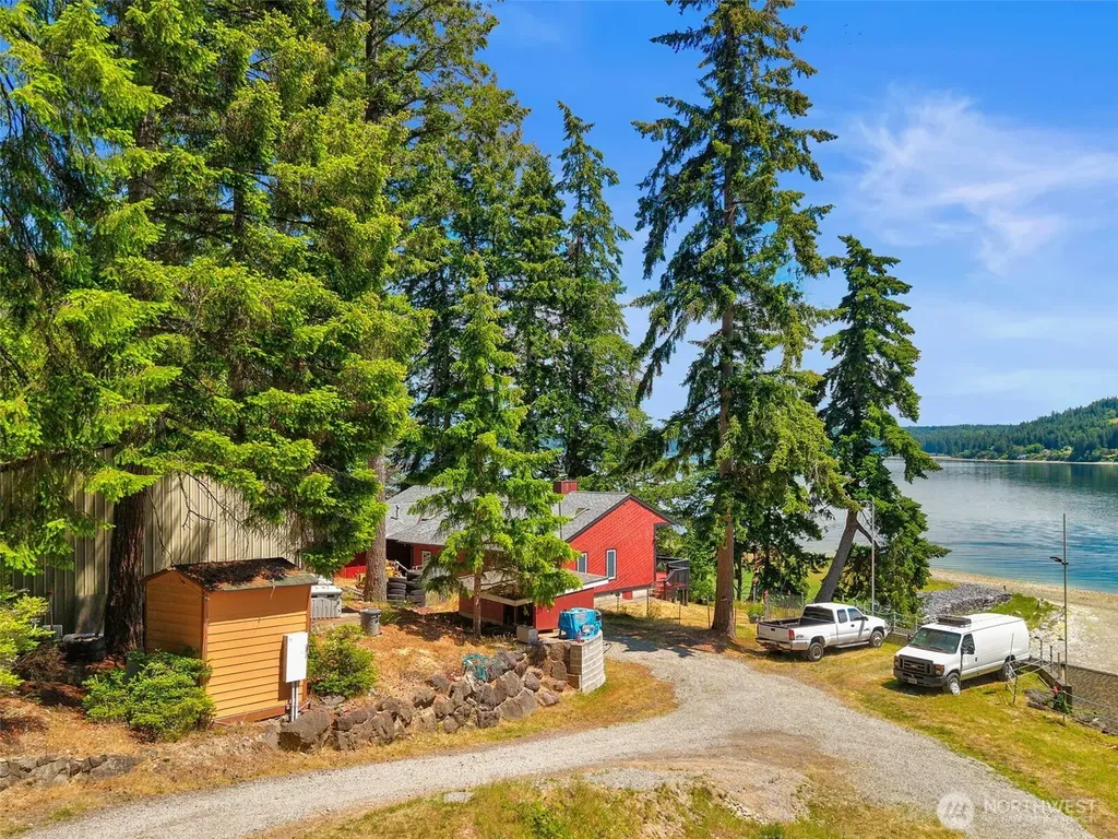 9942 Misery Point Road NW Seabeck WA 98380