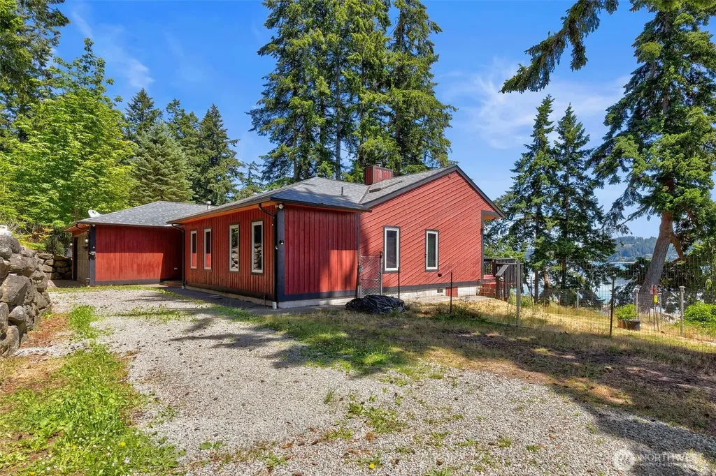 9942 Misery Point Road NW Seabeck WA 98380