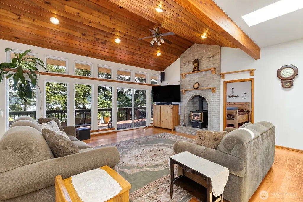 9942 Misery Point Road NW Seabeck WA 98380