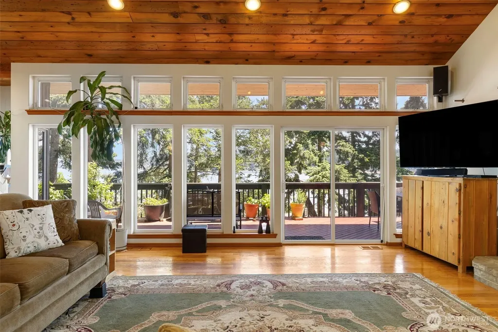 9942 Misery Point Road NW Seabeck WA 98380