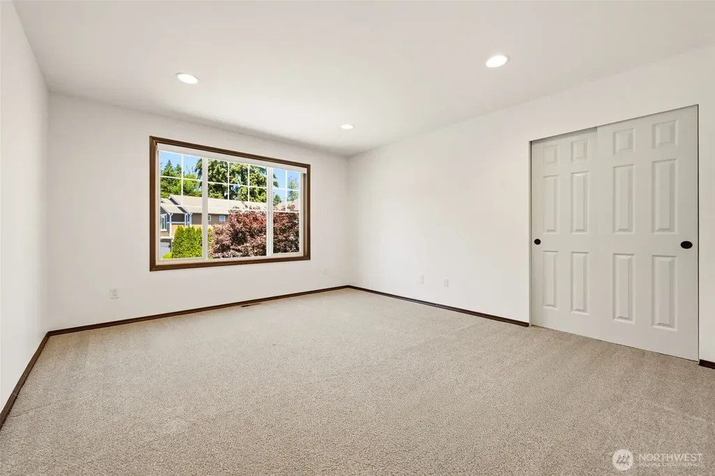 20293 62nd Way NE Kenmore WA 98028
