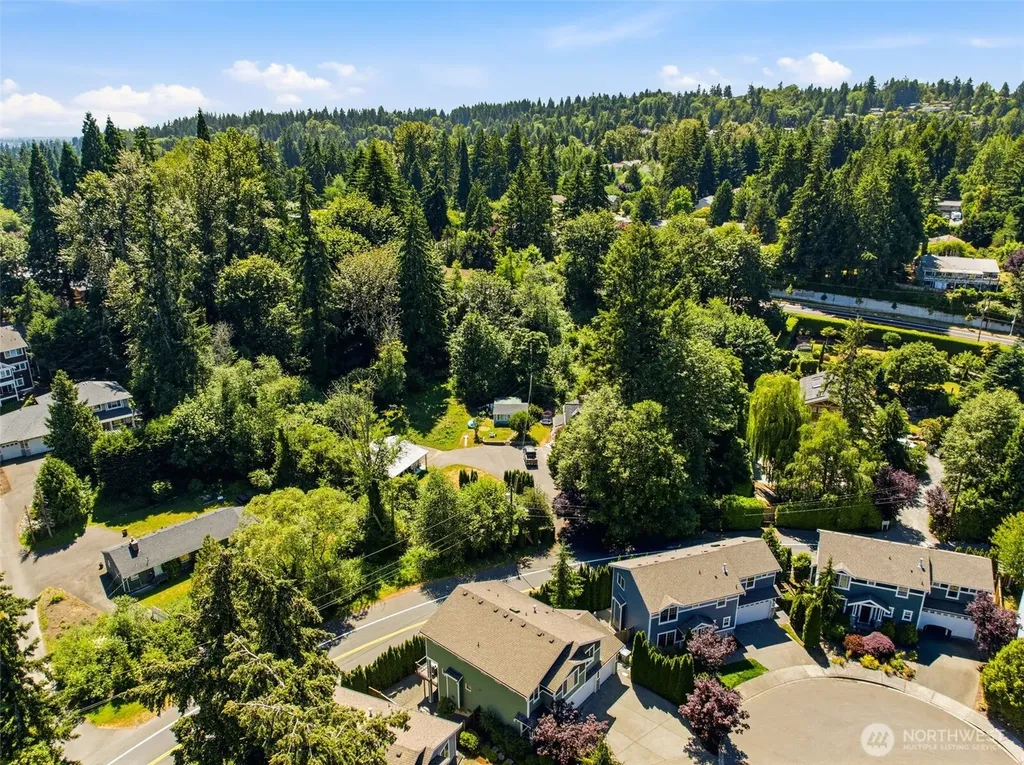 20293 62nd Way NE Kenmore WA 98028