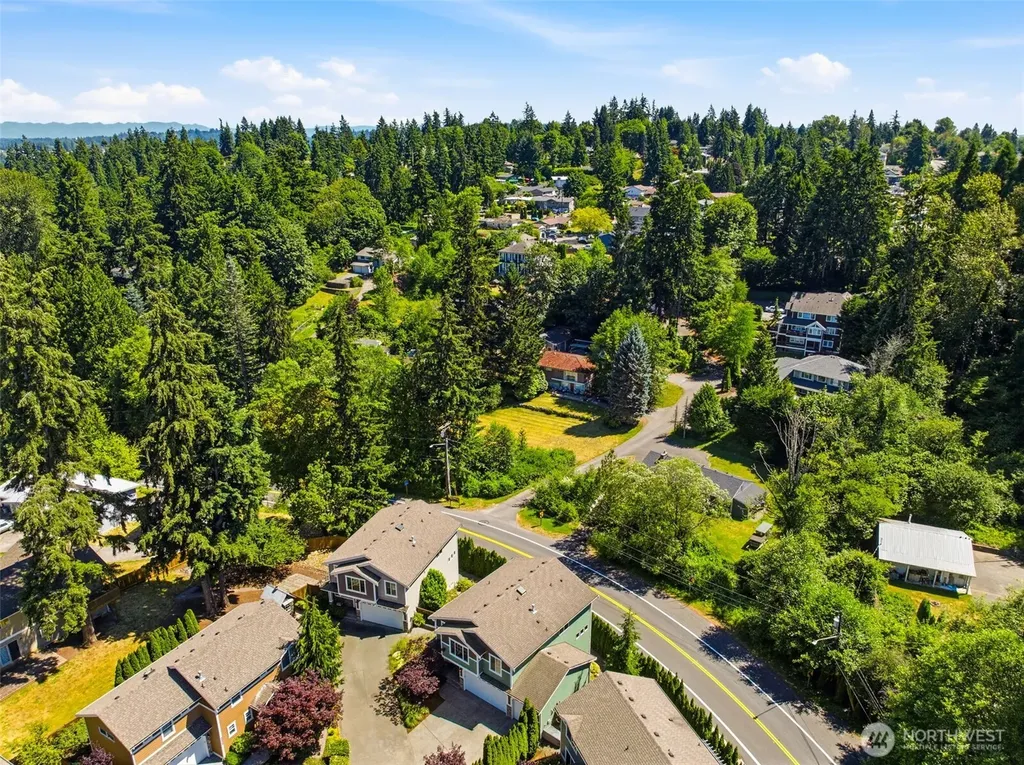 20293 62nd Way NE Kenmore WA 98028