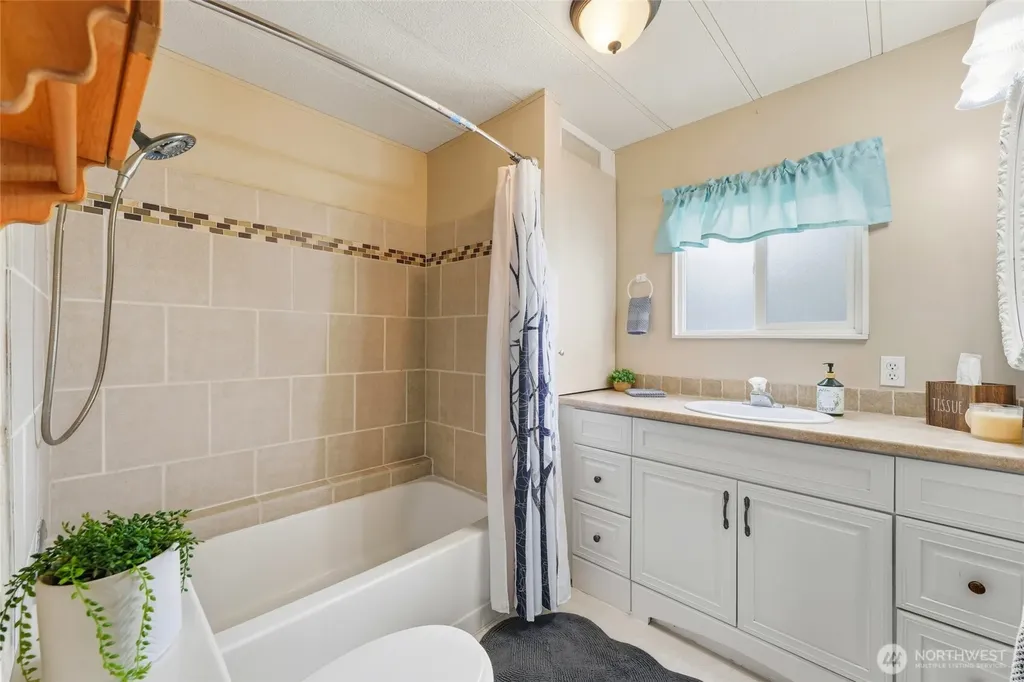 1031 SE Scenic View Drive College Place WA 99324