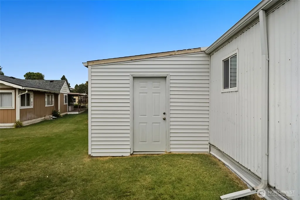 1031 SE Scenic View Drive College Place WA 99324