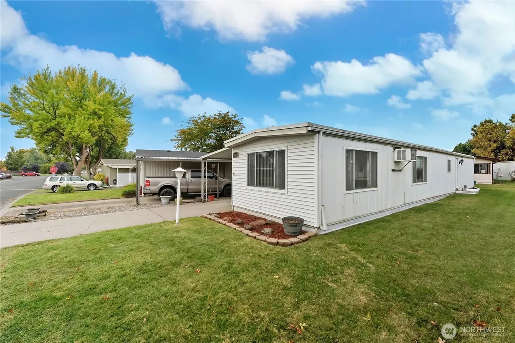 1031 SE Scenic View Drive College Place WA 99324