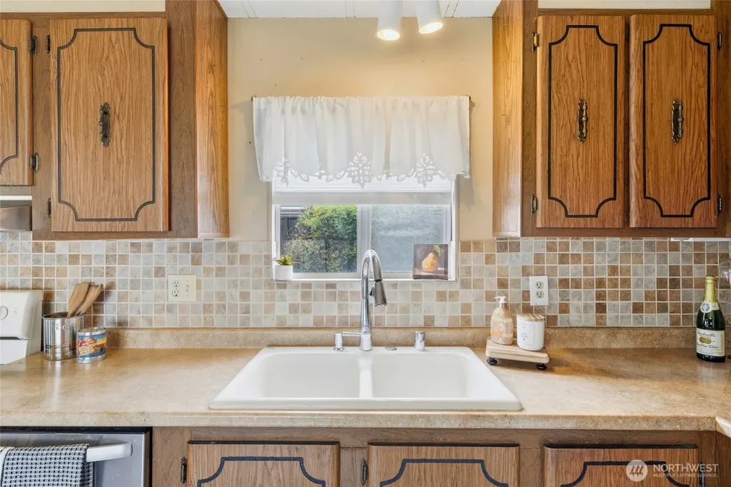 1031 SE Scenic View Drive College Place WA 99324