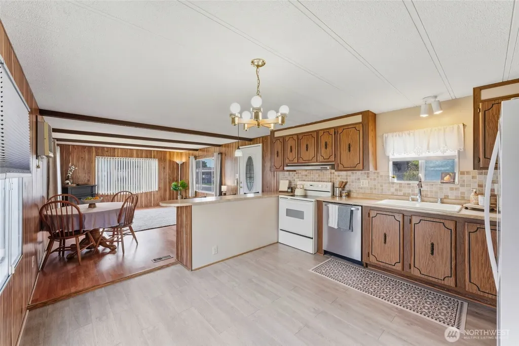 1031 SE Scenic View Drive College Place WA 99324