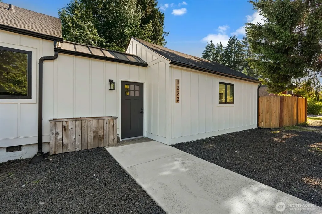 1223 Marion Street NE Olympia WA 98506