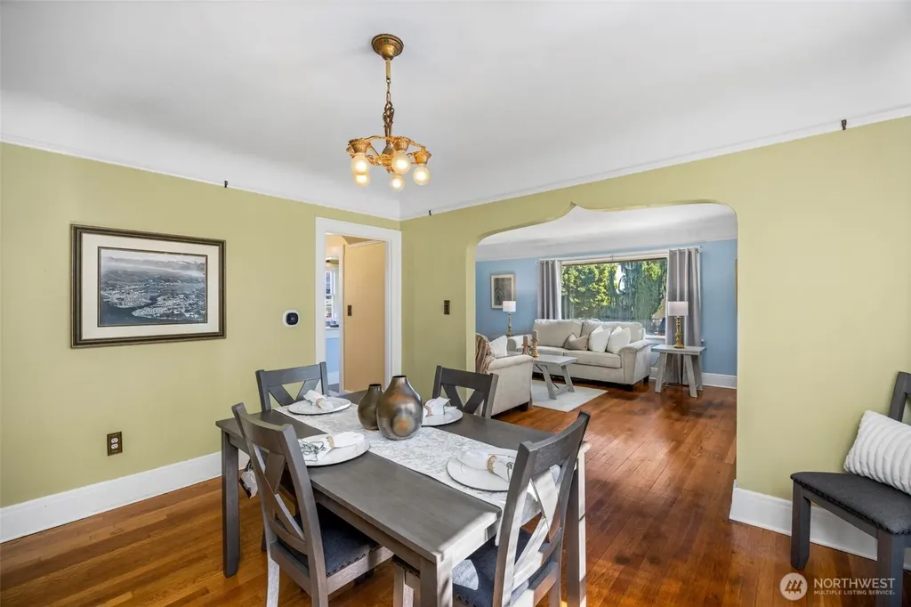 1216 Burwell Street Bremerton WA 98337
