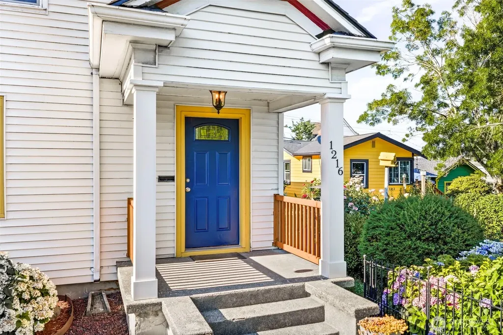 1216 Burwell Street Bremerton WA 98337