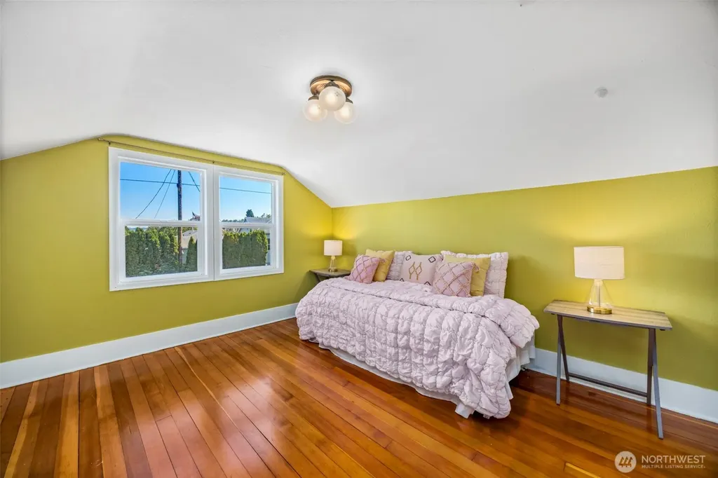 1216 Burwell Street Bremerton WA 98337