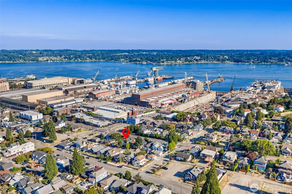 1216 Burwell Street Bremerton WA 98337