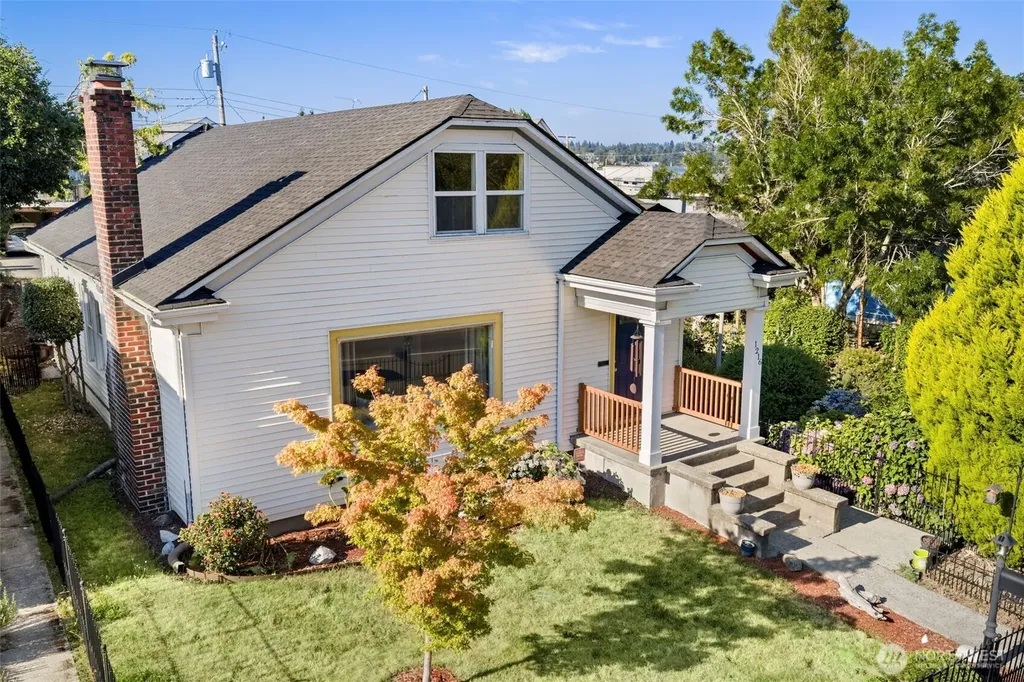 1216 Burwell Street Bremerton WA 98337