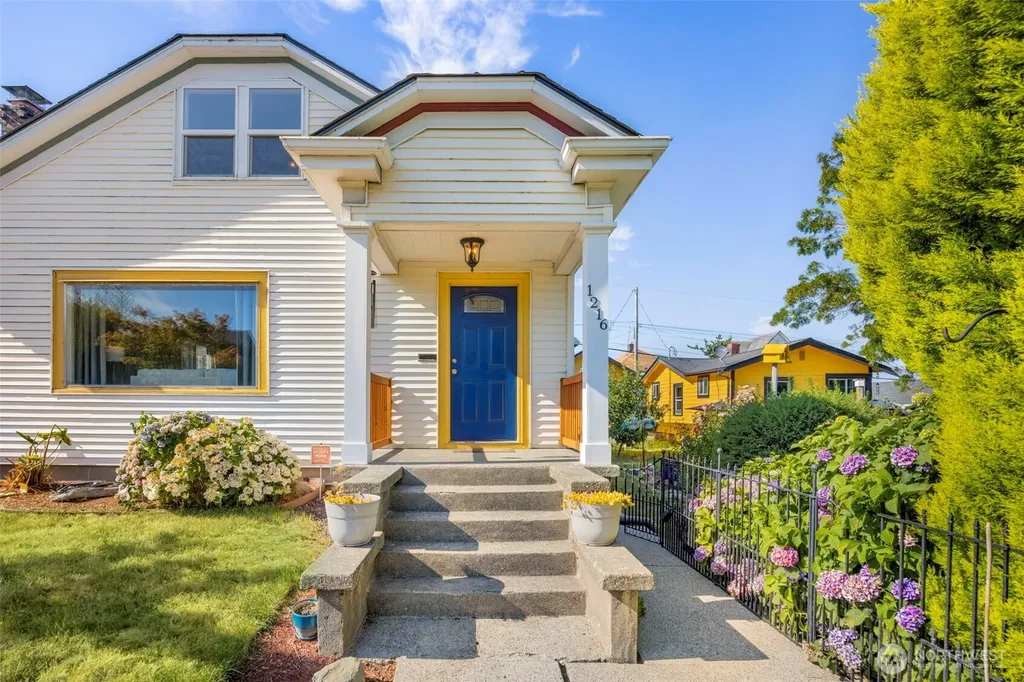 1216 Burwell Street Bremerton WA 98337